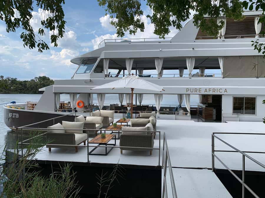 Victoria Falls: Sunset Cruise and Dinner at The Eatery - Who should book this evening?