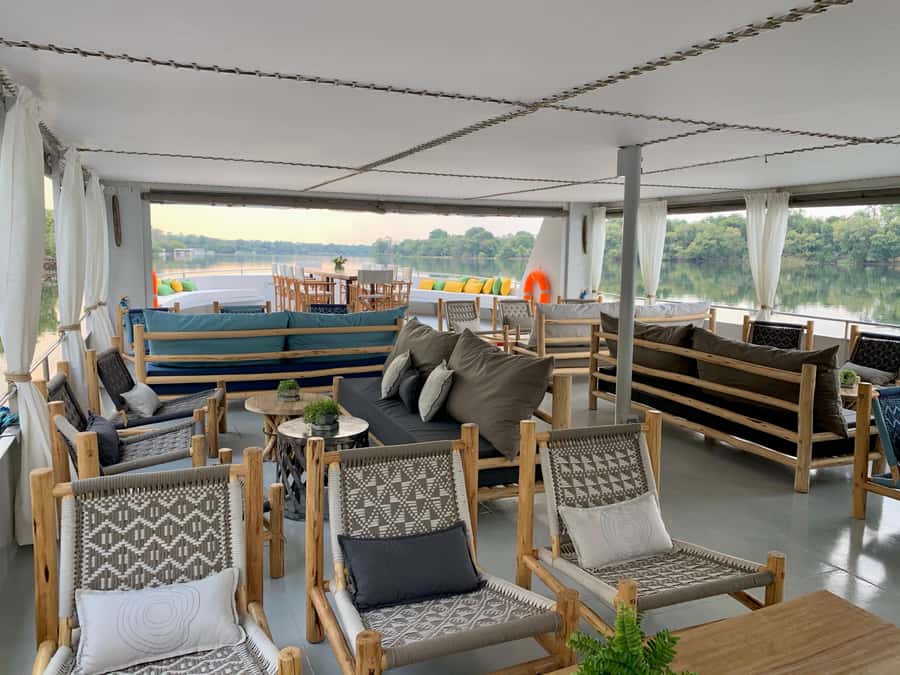Victoria Falls: Sunset Cruise and Dinner at The Eatery - Two hours on the Zambezi at sunset