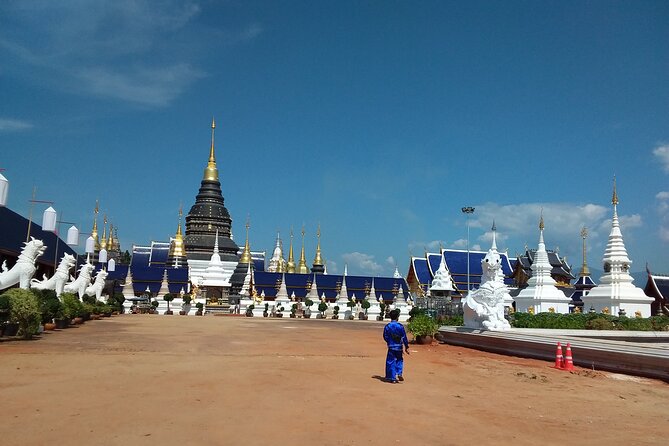 Visit Dantewada(Angel Land), Blue Temple, and Sticky Waterfall - Bua Tong Sticky Waterfall: the day’s active centerpiece