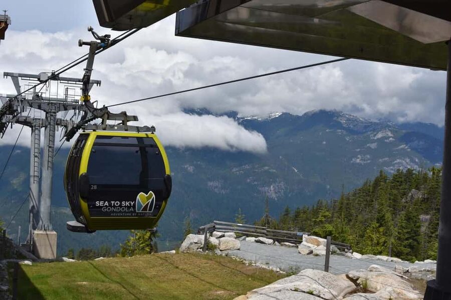 Whistler, Sea to Sky Gondola, and Shannon Falls Day Trip - Shannon Falls: a 20-minute first look