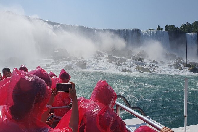 World Famous Boat Cruise with Historical Walking Tour and more - Brink views, Table Rock, and the famous barge